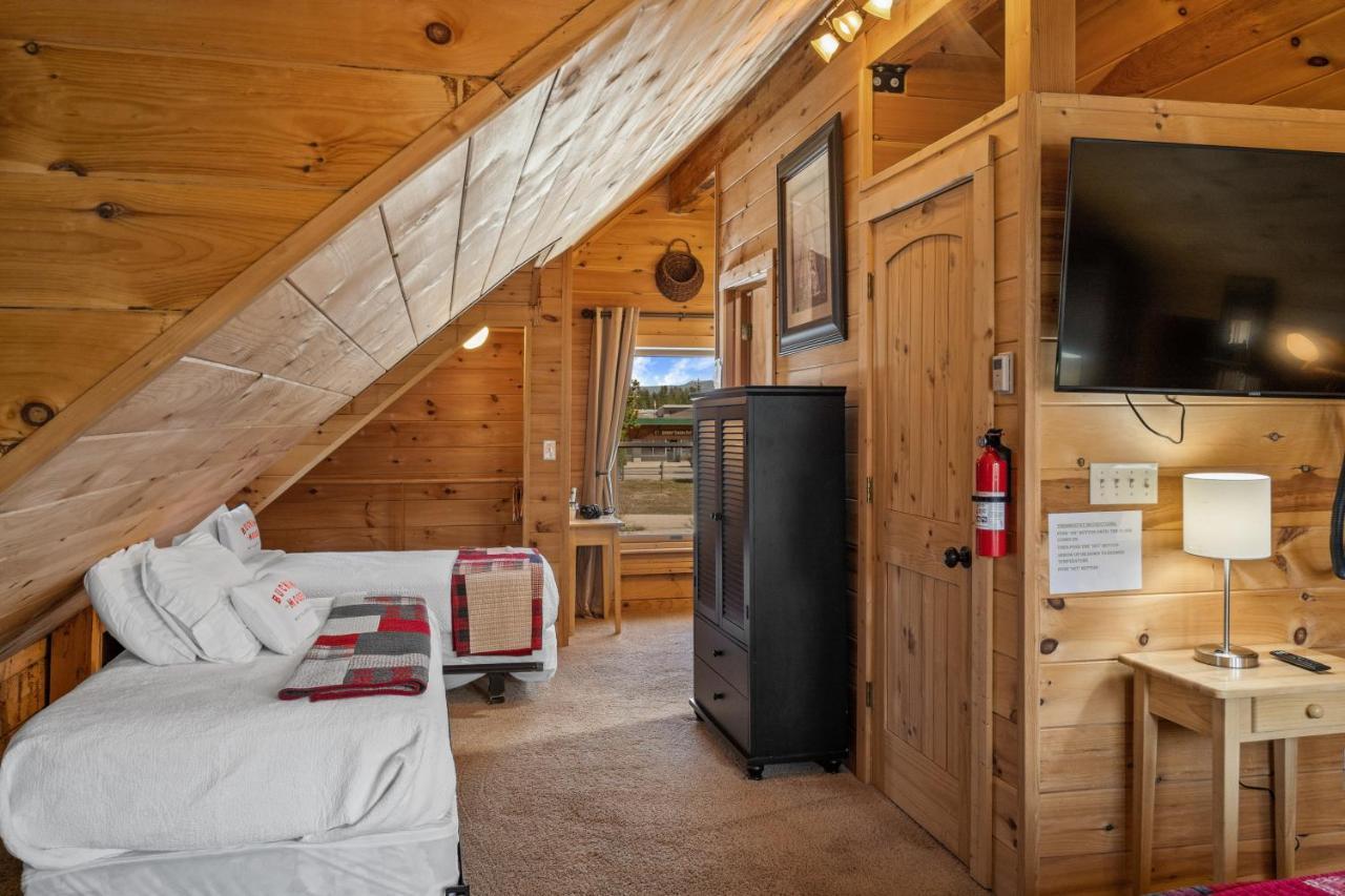 The Bucking Moose Hotel West Yellowstone Ngoại thất bức ảnh
